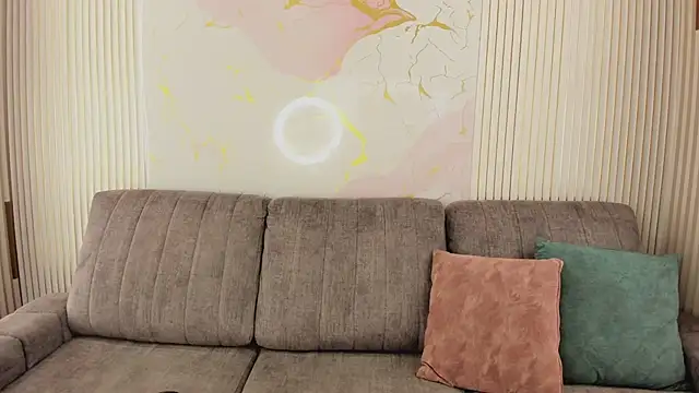 NhoanBrunette online show from February 17, 1:07 pm