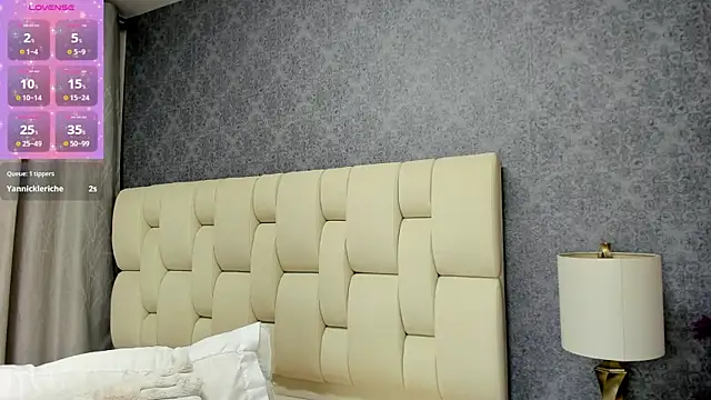 Snapshot of Luna_Bella3 chatting on November 1, 12:40 pm Luna Bella3 online show from November 1, 12:40 pm