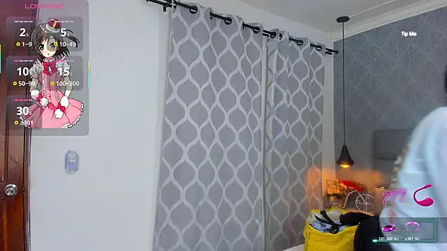 Snapshot of Luna_Bella3 chatting on February 5, 11:26 am Luna Bella3 online show from February 5, 11:26 am