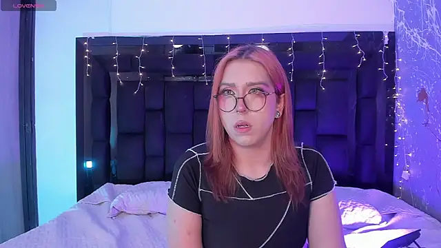 JanneBlossom  online show from December 19, 9:55 pm