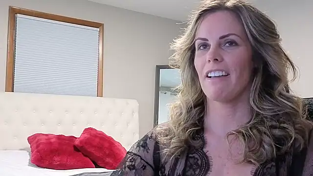 Snapshot of Koralynn_777 chatting on February 6, 2:49 am Koralynn 777 online show from February 6, 2:49 am