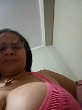 Snapshot of Angie_milf50 chatting on May 1, 3:22 am Angie milf50 online show from May 1, 3:22 am