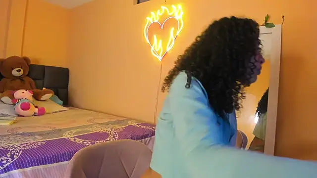 Snapshot of Keniia_rizz chatting on April 27, 6:28 pm Keniia rizz online show from April 27, 6:28 pm