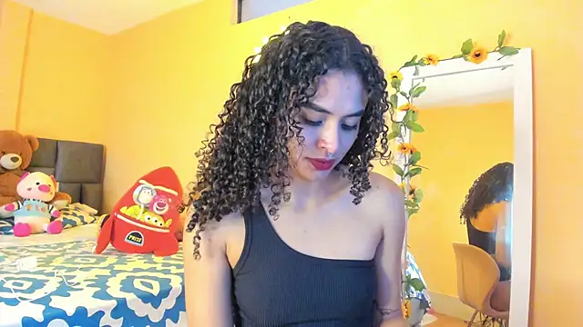 Snapshot of Keniia_rizz chatting on May 8, 6:57 pm Keniia rizz online show from May 8, 6:57 pm