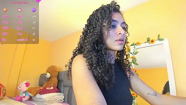 Snapshot of Keniia_rizz chatting on June 3, 6:35 pm Keniia rizz online show from June 3, 6:35 pm
