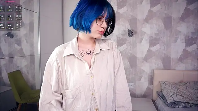 KellePourier online show from November 9, 6:50 pm