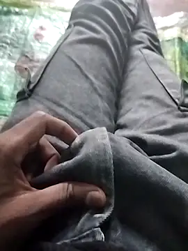 Snapshot of WettedGlimpse chatting on October 29, 10:39 am WettedGlimpse online show from October 29, 10:39 am