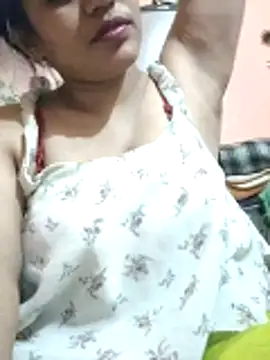 Snapshot of CUTE-GIRL-1 chatting on October 27, 5:00 am CUTE-GIRL-1 online show from October 27, 5:00 am