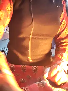 Snapshot of Hot-Rubyy chatting on December 17, 9:15 am Hot-Rubyy online show from December 17, 9:15 am