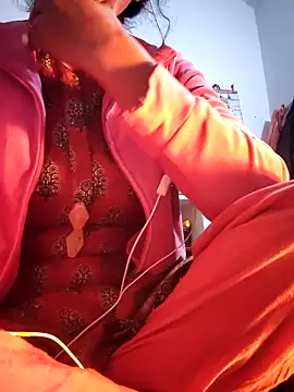 Snapshot of Hot-Rubyy chatting on February 13, 5:53 pm Hot-Rubyy online show from February 13, 5:53 pm