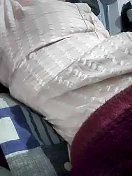 Snapshot of Hot-Rubyy chatting on March 1, 5:04 pm Hot-Rubyy online show from March 1, 5:04 pm