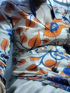 Snapshot of Hot-Rubyy chatting on March 28, 3:00 pm Hot-Rubyy online show from March 28, 3:00 pm