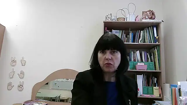 Snapshot of Viknika chatting on November 11, 8:36 am Viknika online show from November 11, 8:36 am