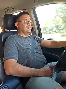 Latinesc online show from February 18, 9:33 pm