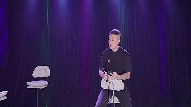 Snapshot of forever_003 chatting on October 31, 11:22 am forever 003 online show from October 31, 11:22 am