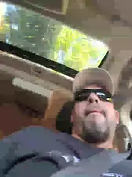 Snapshot of Tincho1051 chatting on April 30, 7:31 pm Tincho1051 online show from April 30, 7:31 pm