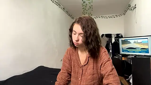 LilithFlamey online show from November 3, 7:20 am