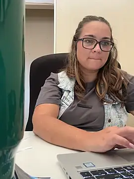 Snapshot of lilMissMarli chatting on February 10, 8:29 am lilMissMarli online show from February 10, 8:29 am