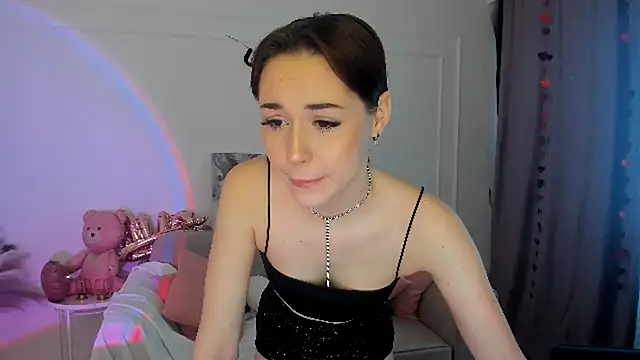 MakeYoueHappy online show from February 21, 4:35 am