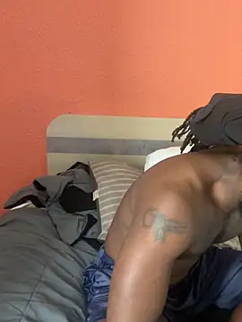 Snapshot of TheRealKnottiHead chatting on November 24, 5:23 pm TheRealKnottiHead online show from November 24, 5:23 pm