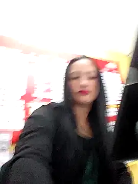 Snapshot of Danaluna chatting on November 6, 8:54 pm Danaluna online show from November 6, 8:54 pm