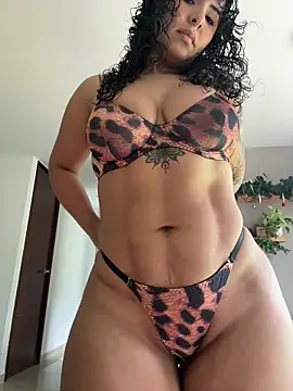 SugarTroubl33 online show from January 6, 1:15 pm