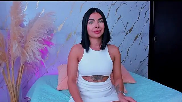 Julig01 online show from February 21, 9:38 pm