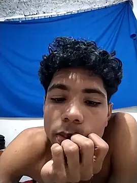 Snapshot of Alex_Sweeting chatting on April 1, 9:45 pm Alex Sweeting online show from April 1, 9:45 pm