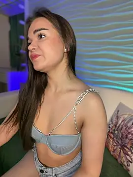 Snapshot of BabyShy- chatting on May 28, 11:57 pm BabyShy- online show from May 28, 11:57 pm