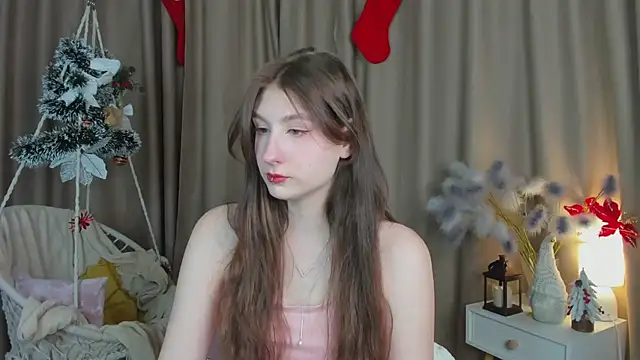 May Yam online show from January 14, 1:11 am