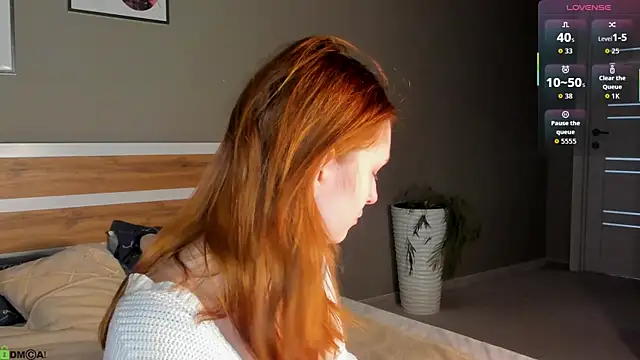 Snapshot of AngelWisee chatting on June 5, 3:02 am AngelWisee online show from June 5, 3:02 am
