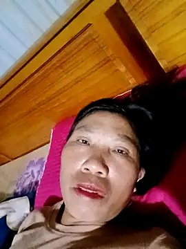 bella-la online show from October 29, 6:09 pm