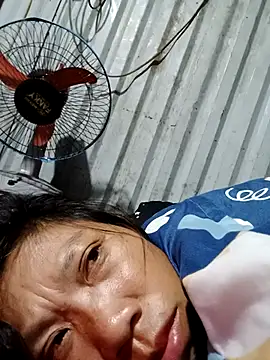 bella-la online show from November 26, 8:32 pm