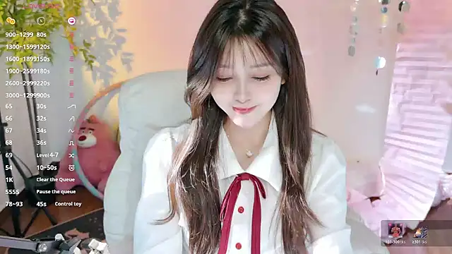 Snapshot of Yiluo95 chatting on June 12, 2:05 pm Yiluo95 online show from June 12, 2:05 pm