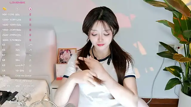Snapshot of Yiluo95 chatting on June 22, 4:04 pm Yiluo95 online show from June 22, 4:04 pm