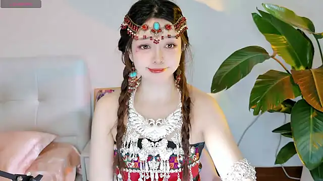 Snapshot of Yiluo95 chatting on July 15, 4:56 pm Yiluo95 online show from July 15, 4:56 pm