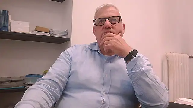 Diegoriv71 online show from May 18, 1:17 pm