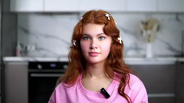 YettaCalabria online show from November 18, 12:42 pm