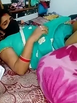 hot couple 000 online show from January 6, 2:54 pm