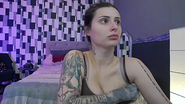 venusinylons online show from November 28, 11:57 am