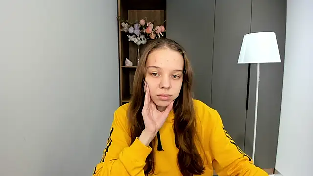 Snapshot of CorazonKlann chatting on October 28, 11:25 am CorazonKlann online show from October 28, 11:25 am