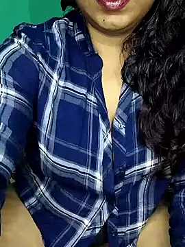 shreyareddy99 online show from January 9, 3:59 pm