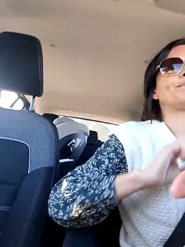 Piediniecollant online show from November 6, 11:00 am