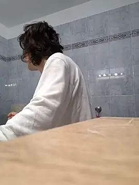 Piediniecollant online show from December 2, 5:35 am