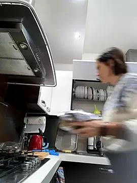 Piediniecollant online show from December 22, 11:07 am