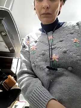 Piediniecollant online show from March 4, 11:16 am