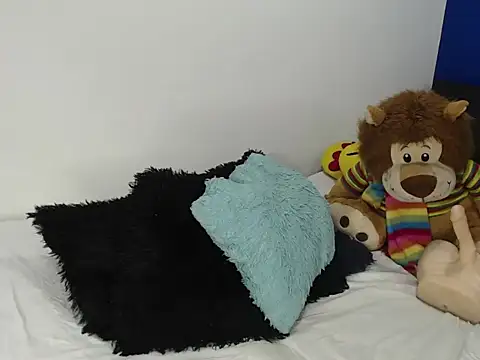 EmmilyConnor online show from February 13, 1:40 pm