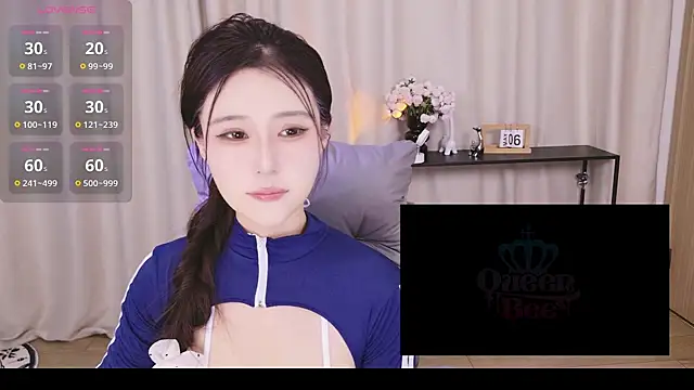 Snapshot of JoJo-ovo chatting on November 28, 9:56 am JoJo-ovo online show from November 28, 9:56 am