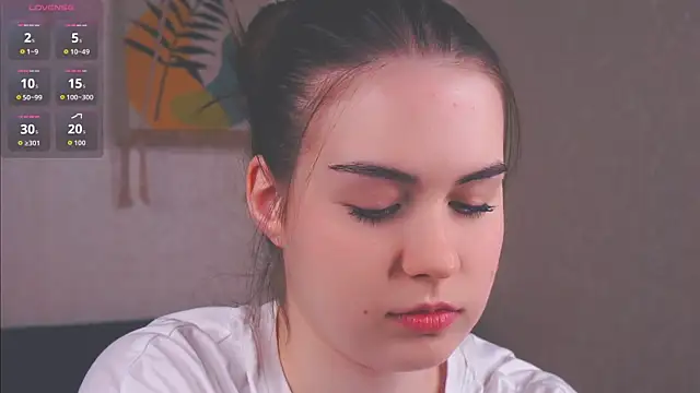 LoreeScialdone online show from November 13, 4:39 pm