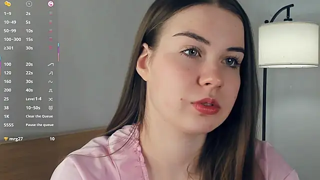 LoreeScialdone online show from December 5, 6:48 pm